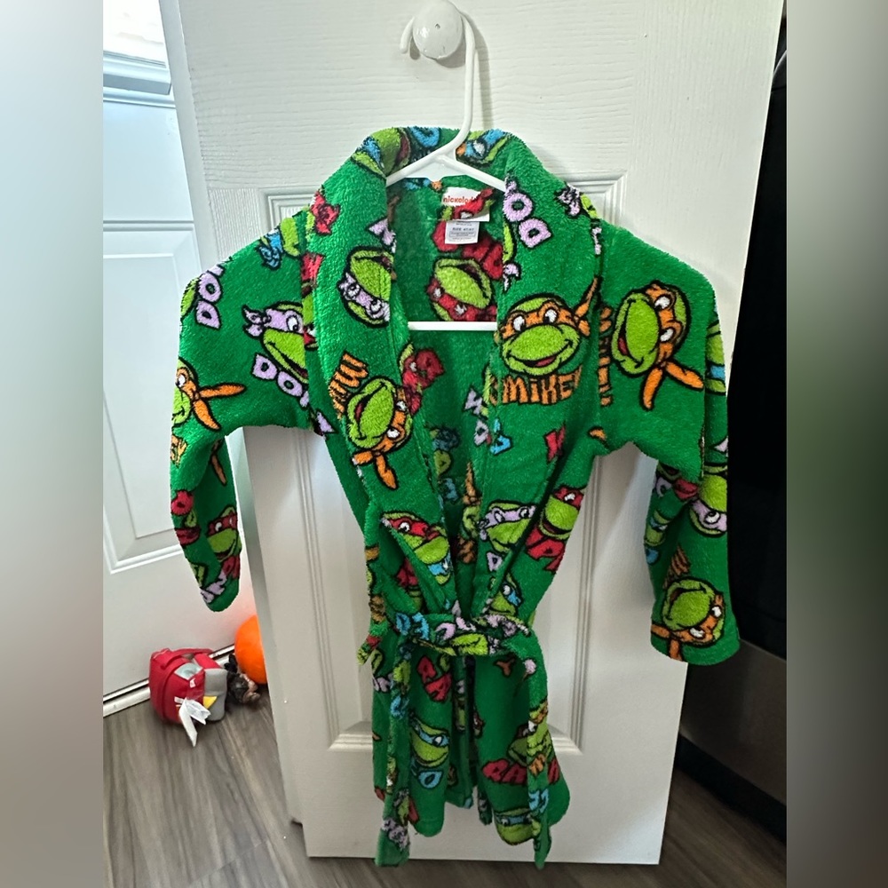 Nickelodeon ninja turtle robe